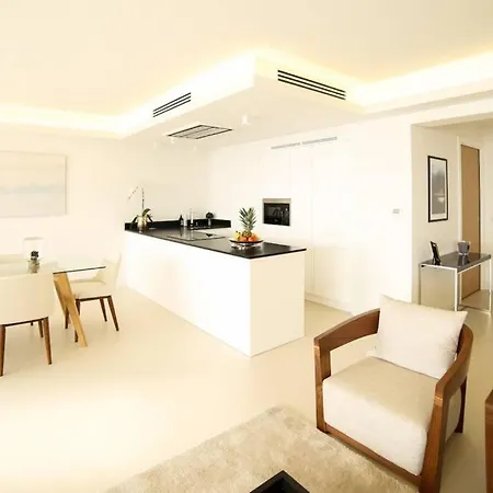 Breath Taking Sea View Luxurious Design Appartement
