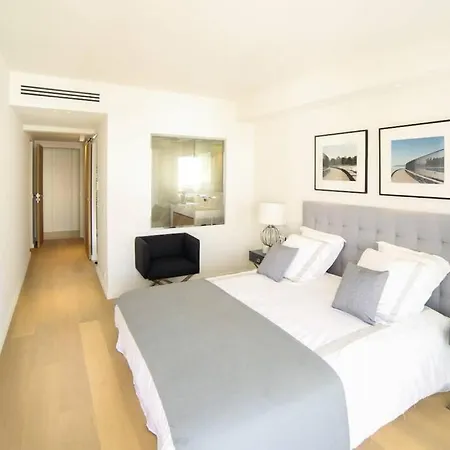 Breath Taking Sea View Luxurious Design Appartement